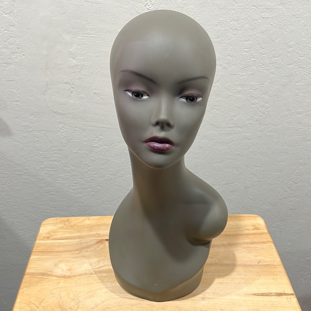 [23] Mannequin Head Plastic Display for Wigs Hats Sunglasses Jewelry